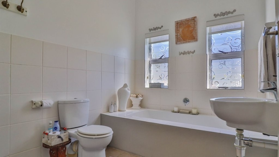 To Let 2 Bedroom Property for Rent in Stilbaai Wes Western Cape